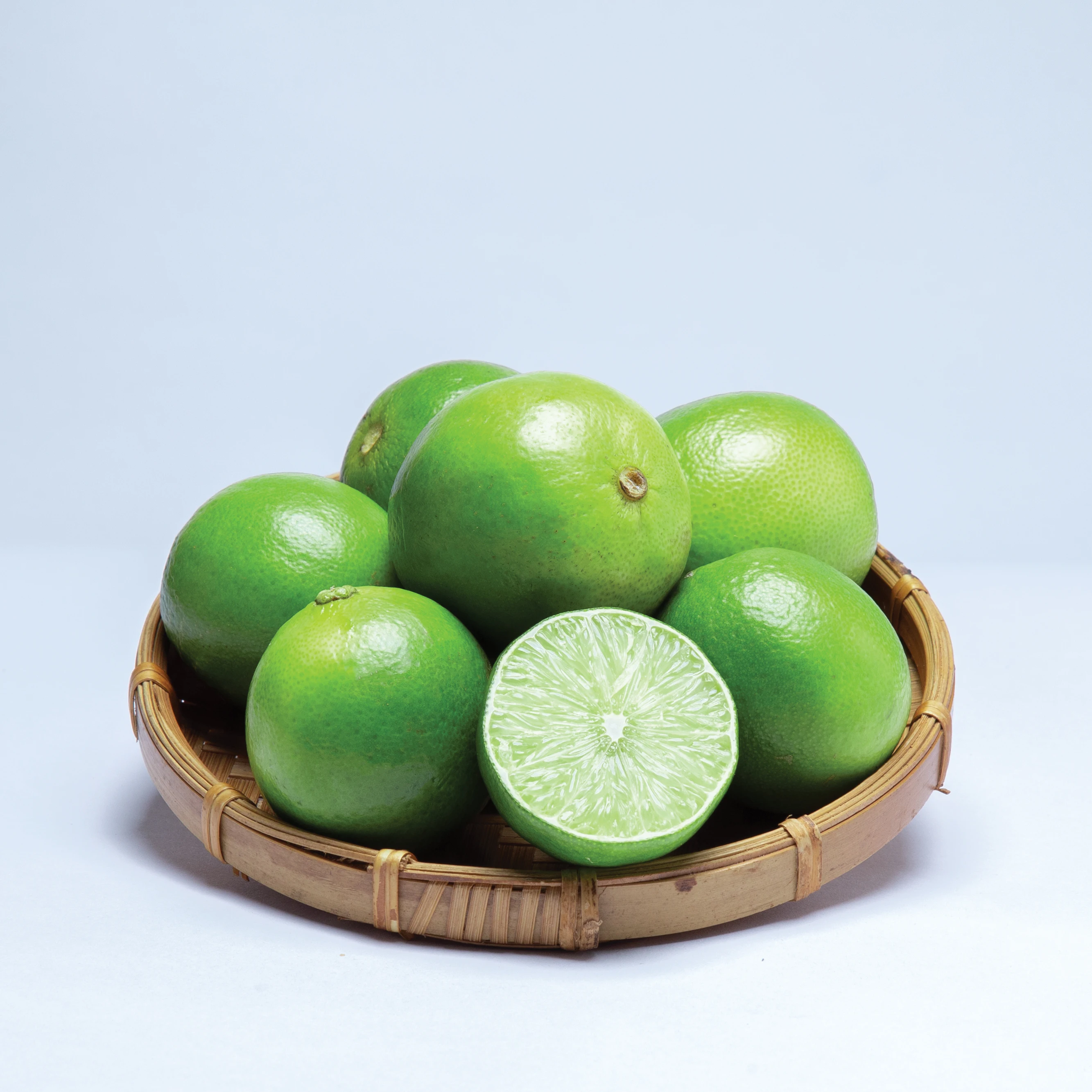 Fresh Citrus Fruits Natural Seedless Lime Lemon High Quality Green Lime Lemon Vietnam Exporter