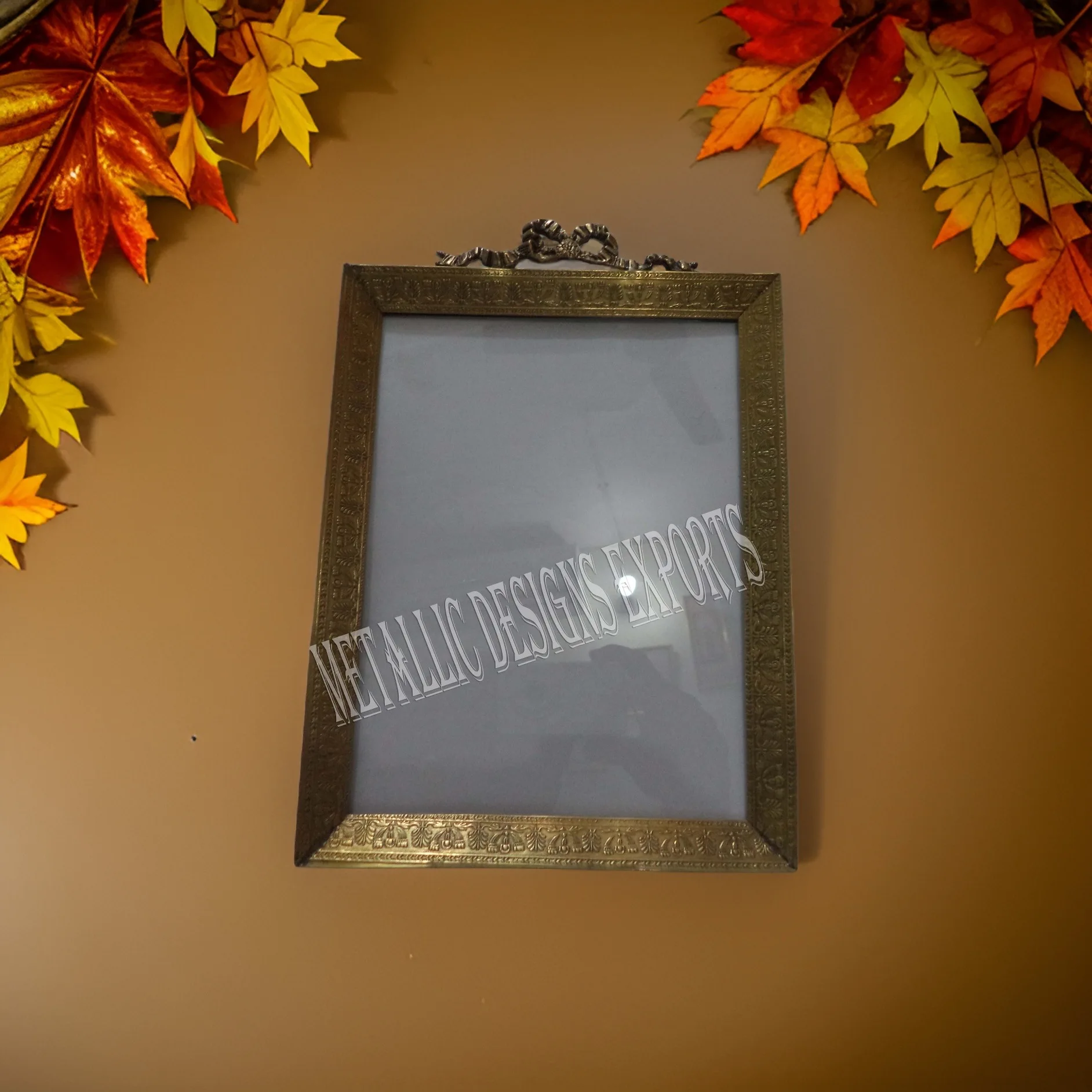 Metal Brass picture frame classic gold plated photo frame for Designer Home decor some other great pictures frames for you