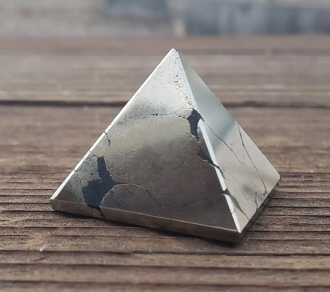 wholesale natural Pyrite stone pyramid wholesale reiki healing crystal energy generator pyrite gemstone pyramid for sale