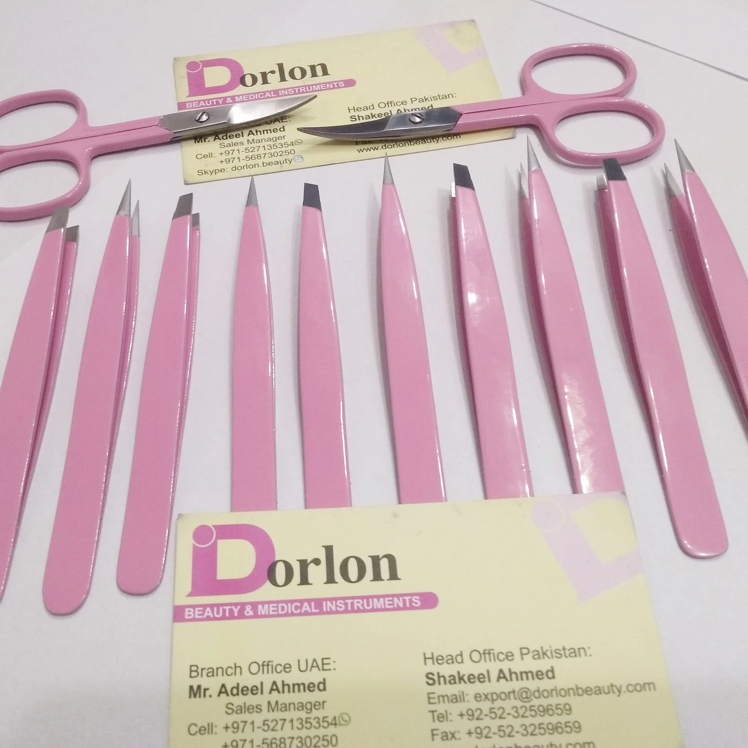 Hot Selling Stainless Steel Eyebrow Tweezers Set Slanted Pointed Tip Eye Brow Plucker With Eyebrow Cutting Scissors