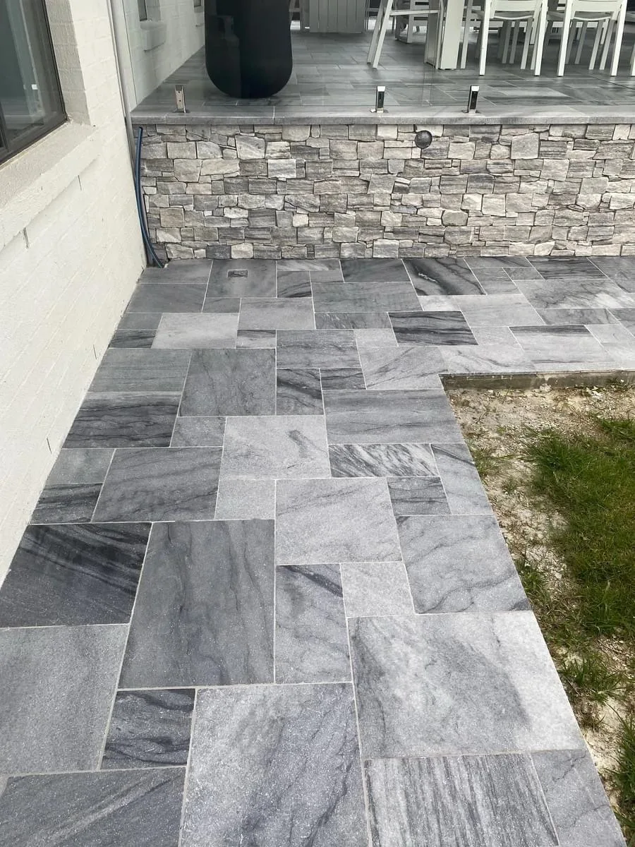 Best Choice Brand Natural Bluestone High Quality Dark Grey Limestone Outdoor Paving Stone Tile Modern Design Made in Viet Nam