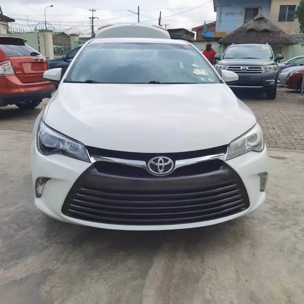 USED 2015 TOYOTA CAMRY