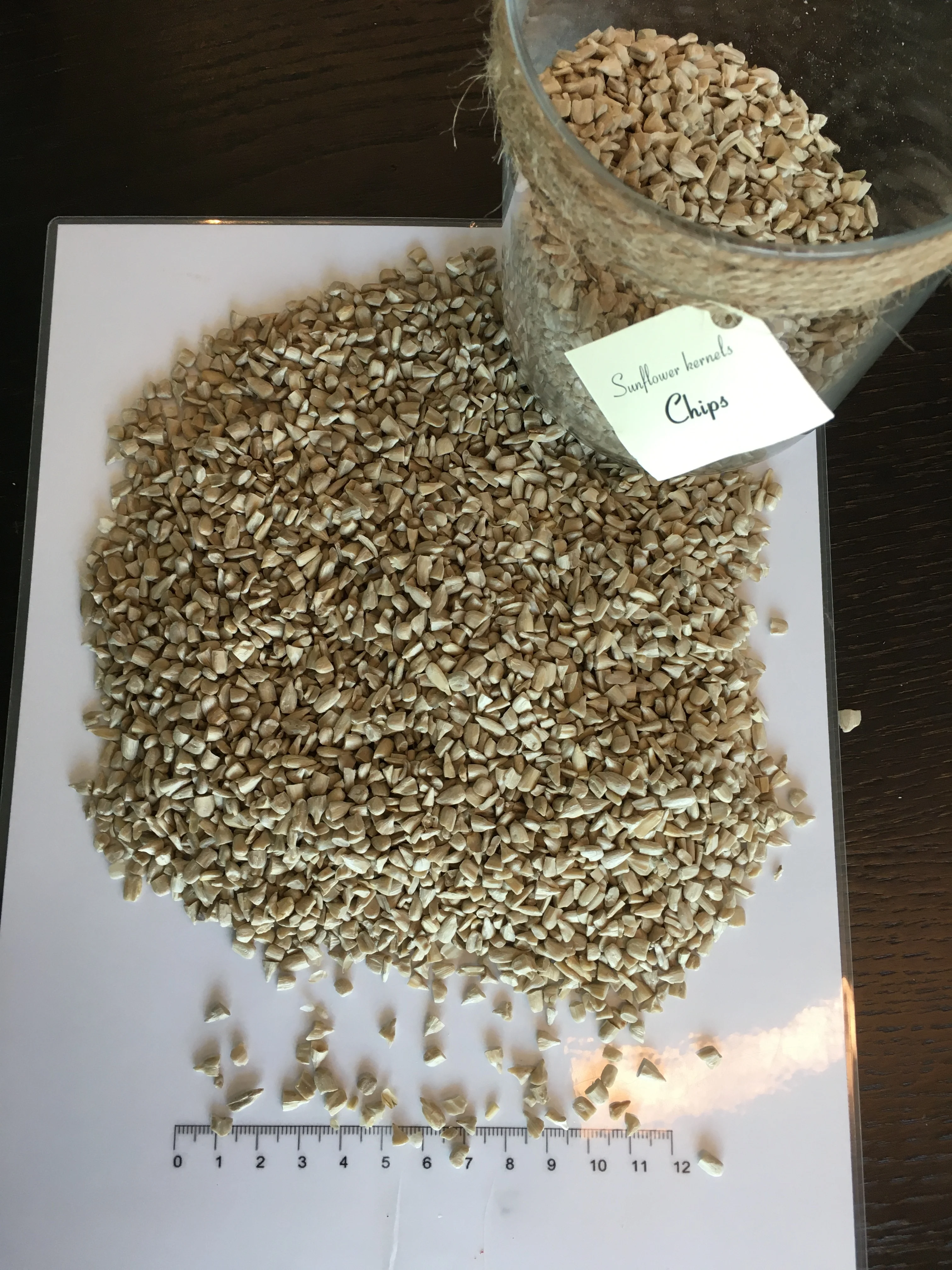 Birds Seeds Chips Grade Sunflower kernels Animal Feed Birds Mix Wholesale BREVIS Packaging New Crop Bulgaria Horse