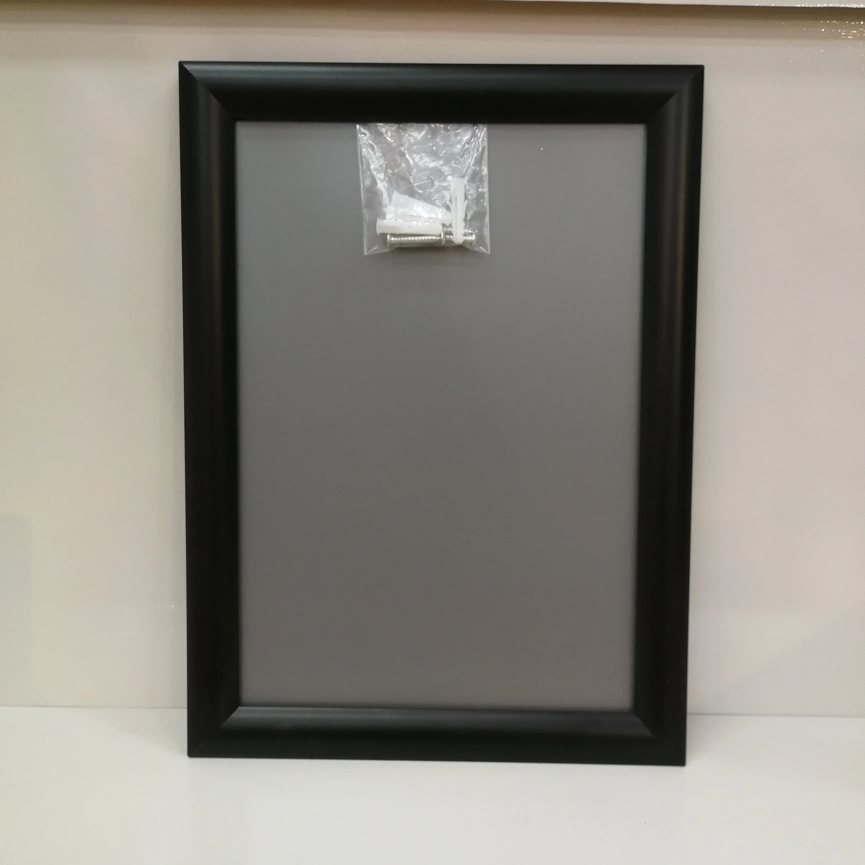 Настенная алюминиевая рамка для плаката 24x36