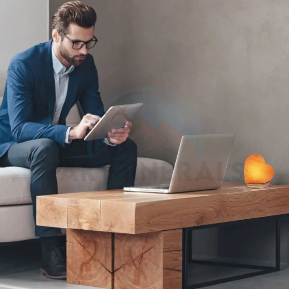 2022 New Arrival Cheap Himalayan Natural Salt Lamp Hand Carved Natural Himalayan Rock Salt