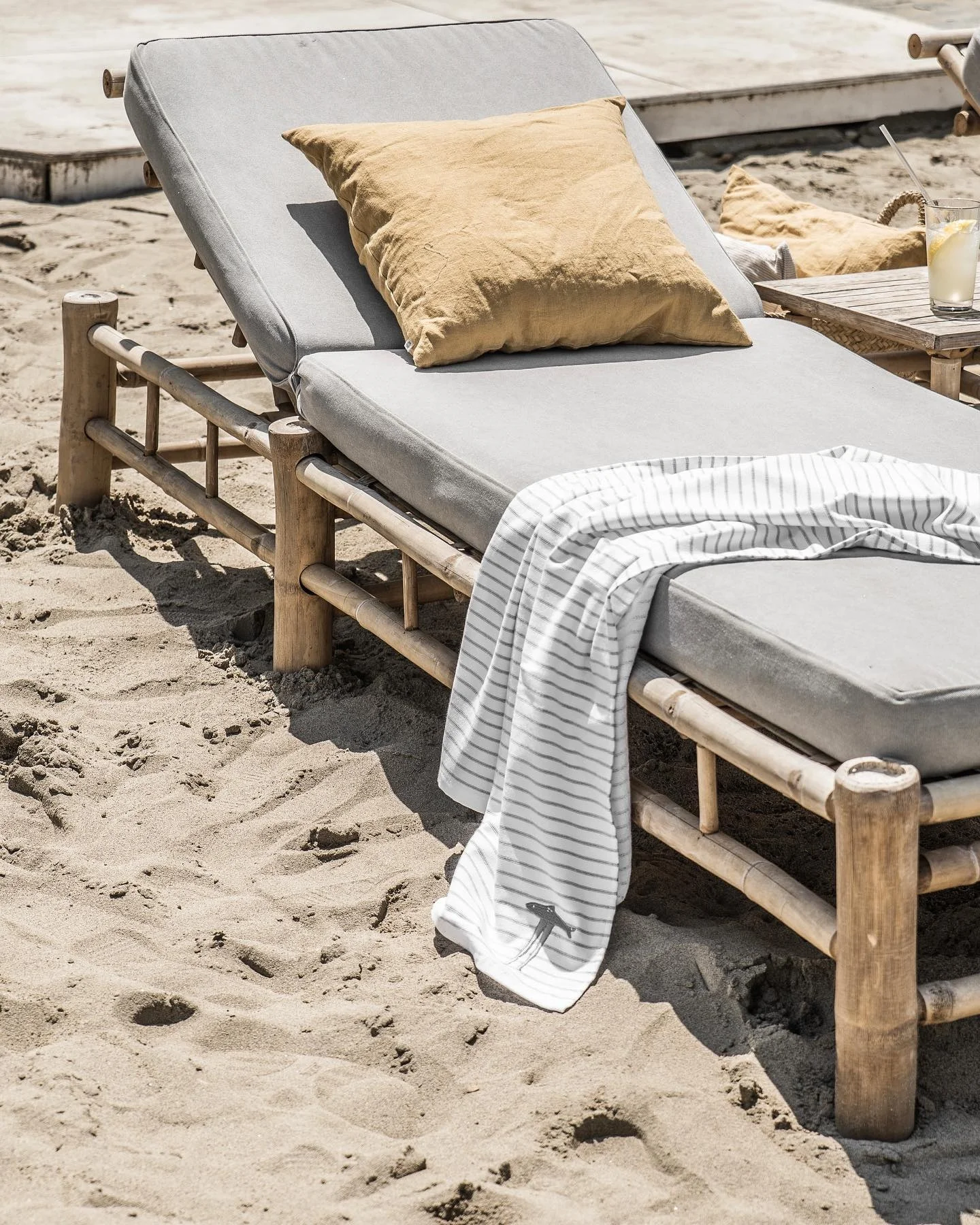 Bamboo summer beach funiture - Beach bamboo relax sunbed - Bamboo beach lounge daybed
