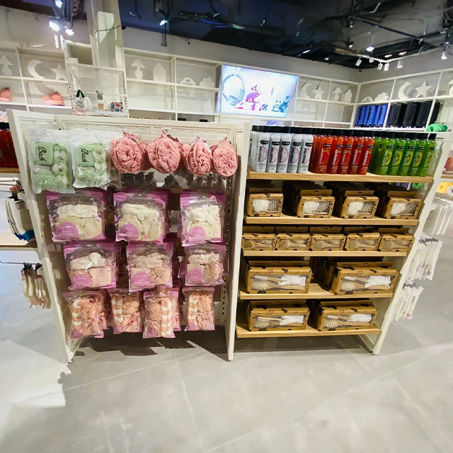 Wholesale Luxury Garment Display Rack Shelf with Wood Stand Clothing Standly Rack Display for man from Turkey
