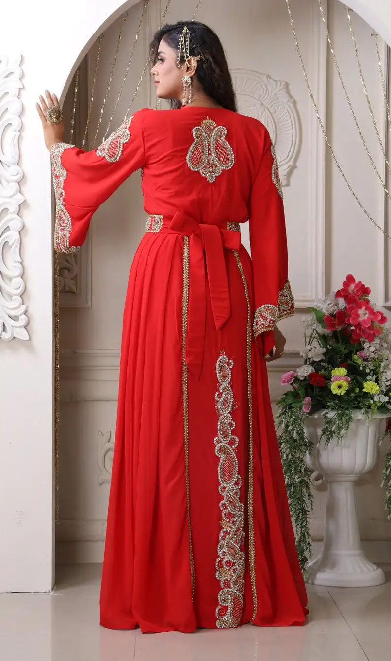 Stunning Purple Dubai Arabic Evening Dresses Beaded Long Sleeve Moroccan Kaftan Evening Gown Muslim Prom Dresses