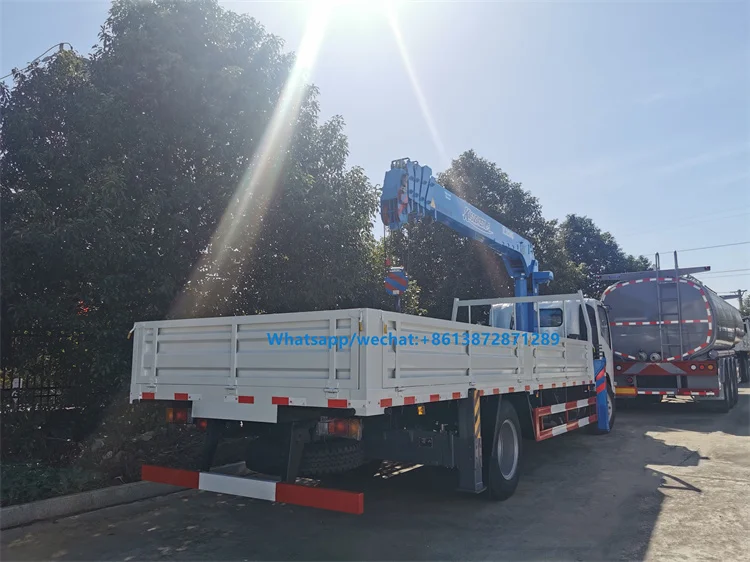 ISUZU 4*2 crane Truck  With 5 ton Knuckle Boom Cranes For Sale