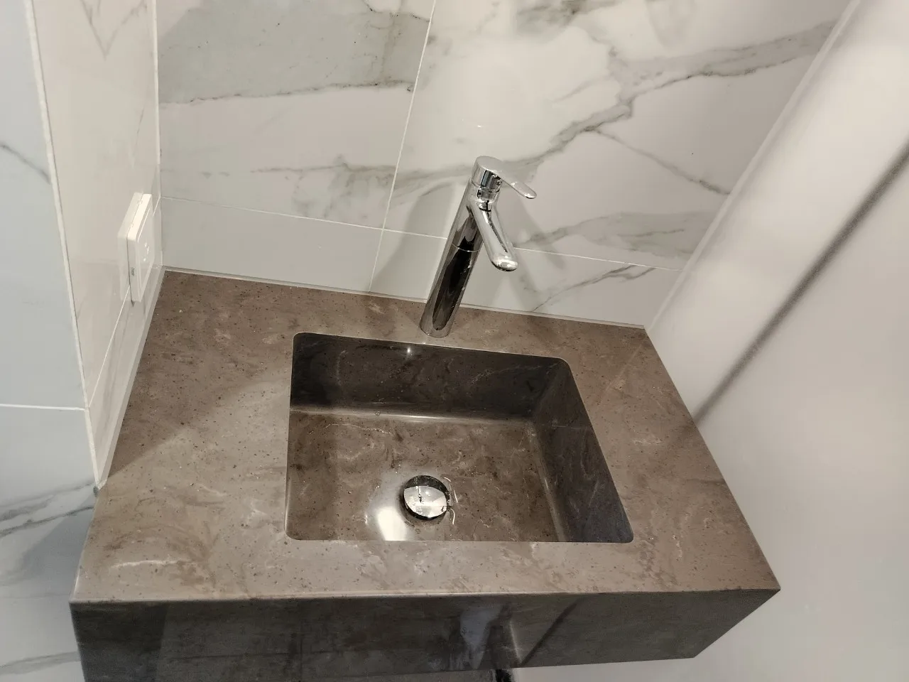 Vanity Table Bathroom Vanities With Quartz Artificial Solid Surface Stone Top With Cabinet VIETNAM