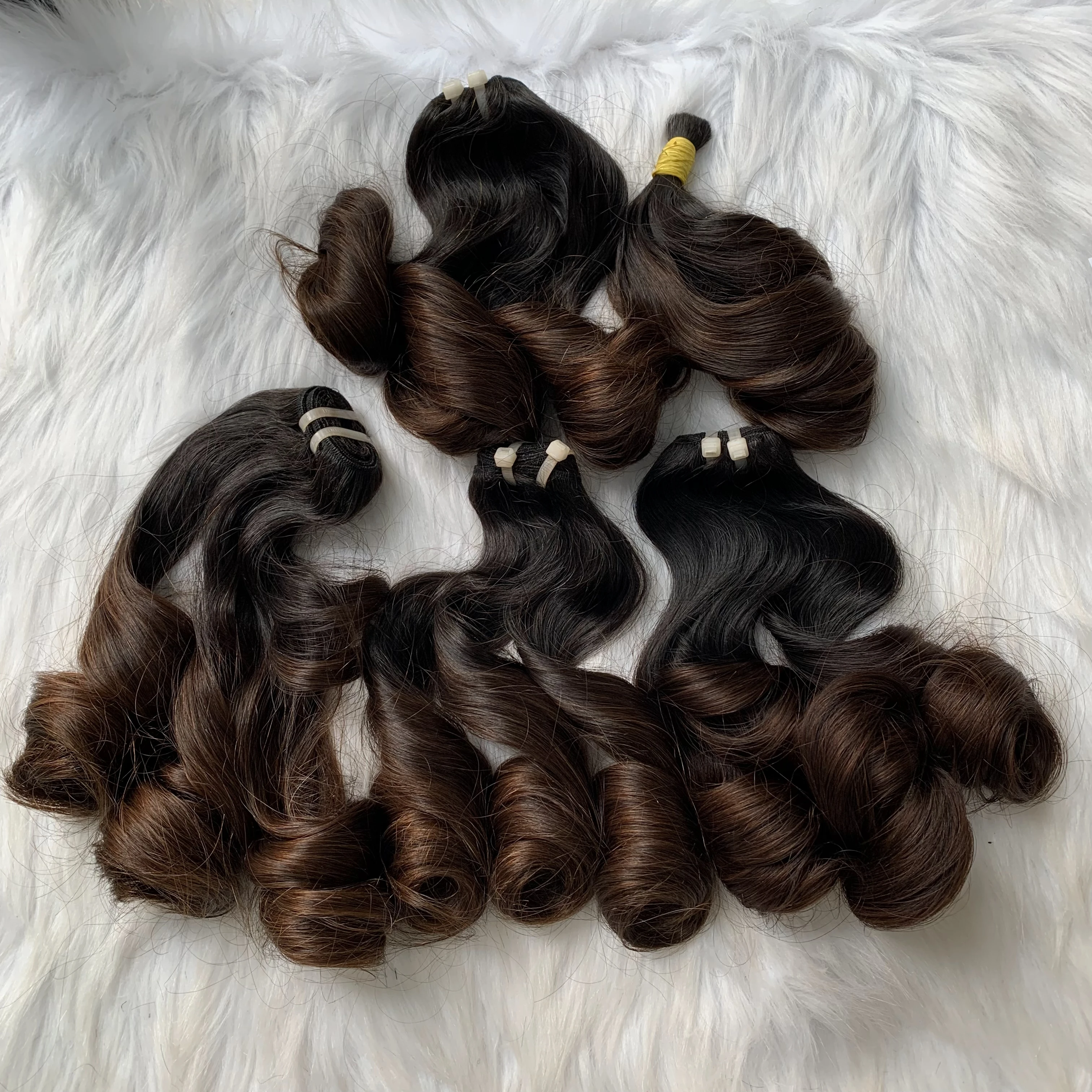 Funmi Bouncy Curl Super Double Drawn One Donor Factory Price 100% Vietnamese Human Hair Extensions
