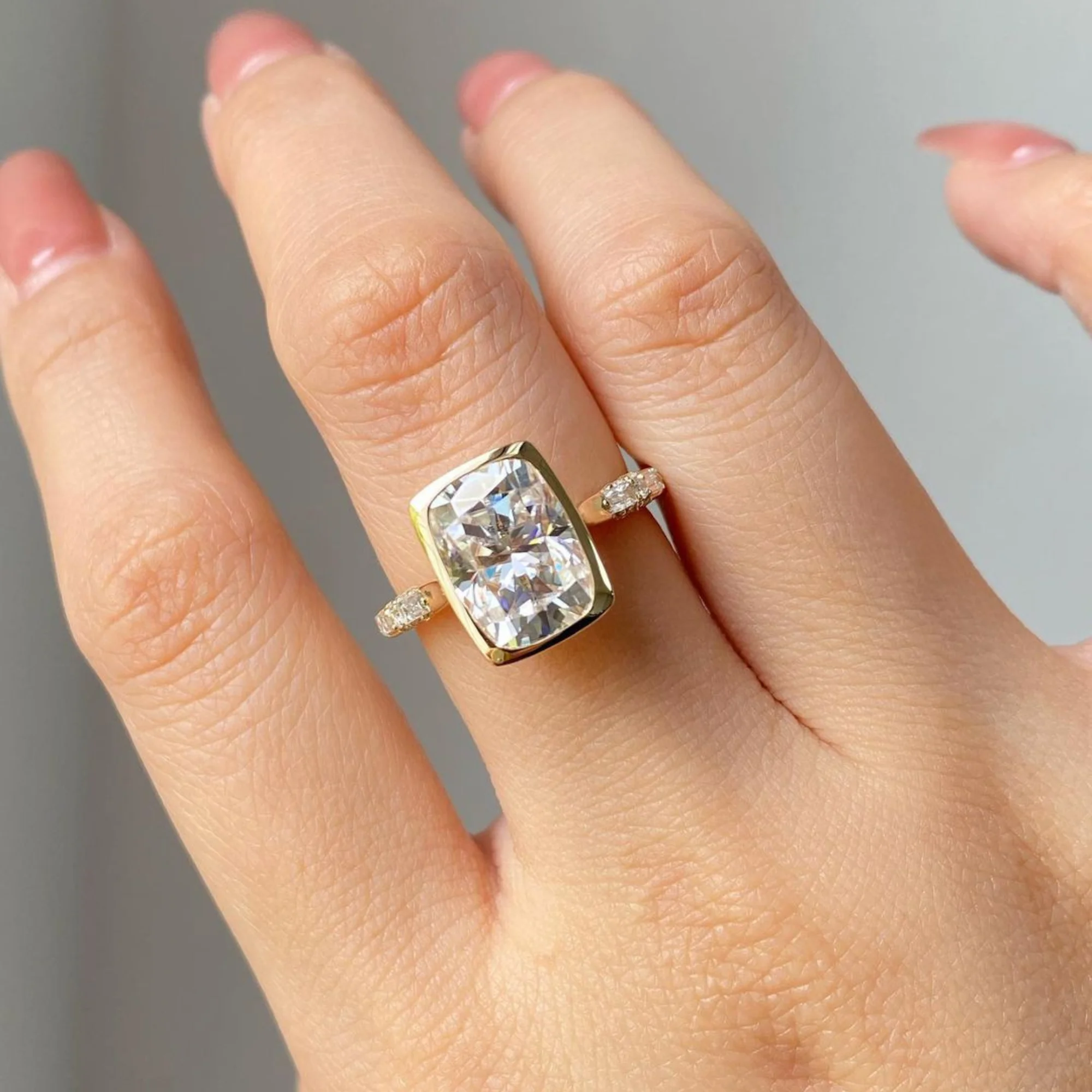 Trending Product 2.40 Carats Lab-Grown Radiant cut Diamond Engagement Ring Jewelry 14k Yellow Gold Ring on Wholesale Price