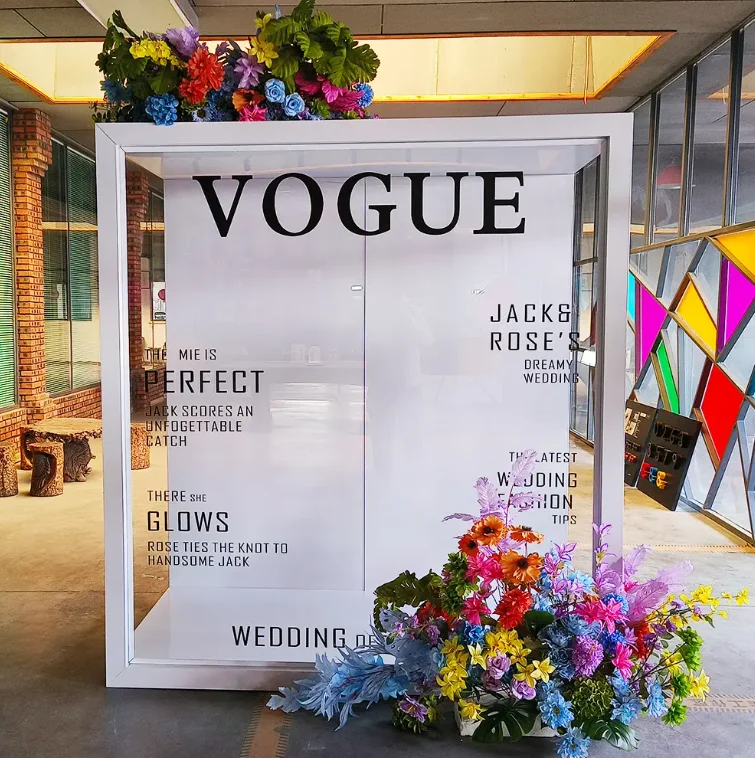 Magazine photo kiosk Background box Fashion photo kiosk with LED lights