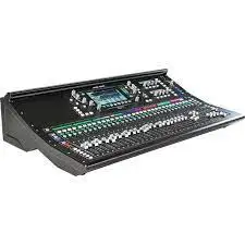 Alle  & nHeath SQ-7 48-channel Digital Mixer