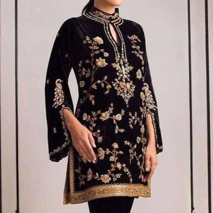 Stylish 2022 Kurta with Pant Dress Beautiful Crystal Glass Beads & Lace Embellishment Button & Dabka Work for Party Wedding Wear