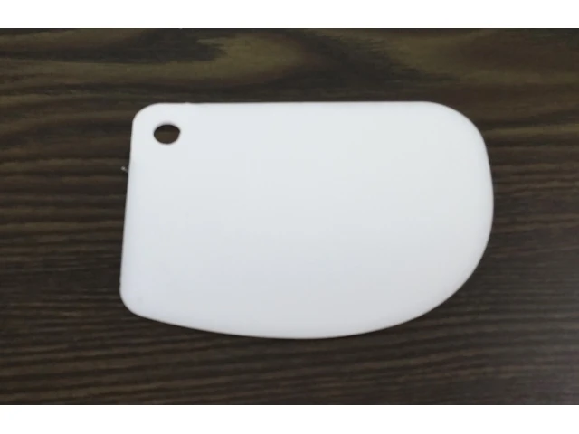 Set of 3 Pcs Cake Scraper and Icing Nozzle round Resin and Metal Mold Stand and Turntable Opp Packing