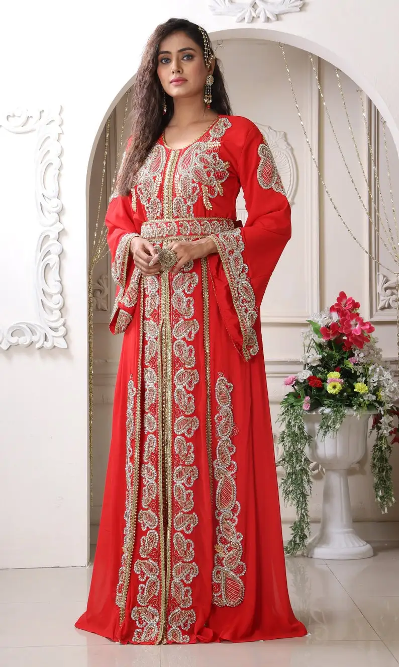 Stunning Purple Dubai Arabic Evening Dresses Beaded Long Sleeve Moroccan Kaftan Evening Gown Muslim Prom Dresses