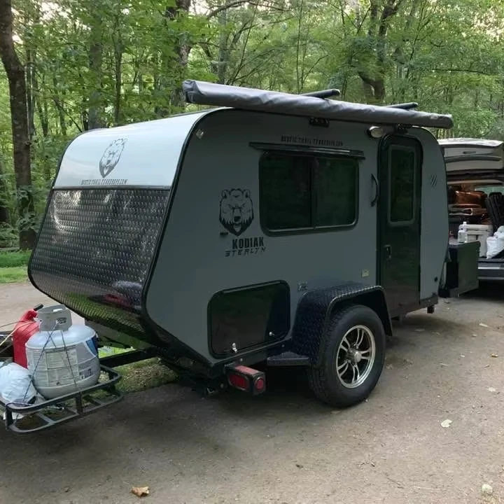 Luxury 4x4 Truck Camper New Off-Road Recreational Vehicle Caravan for Outdoor Camping RV Camper Motorhome