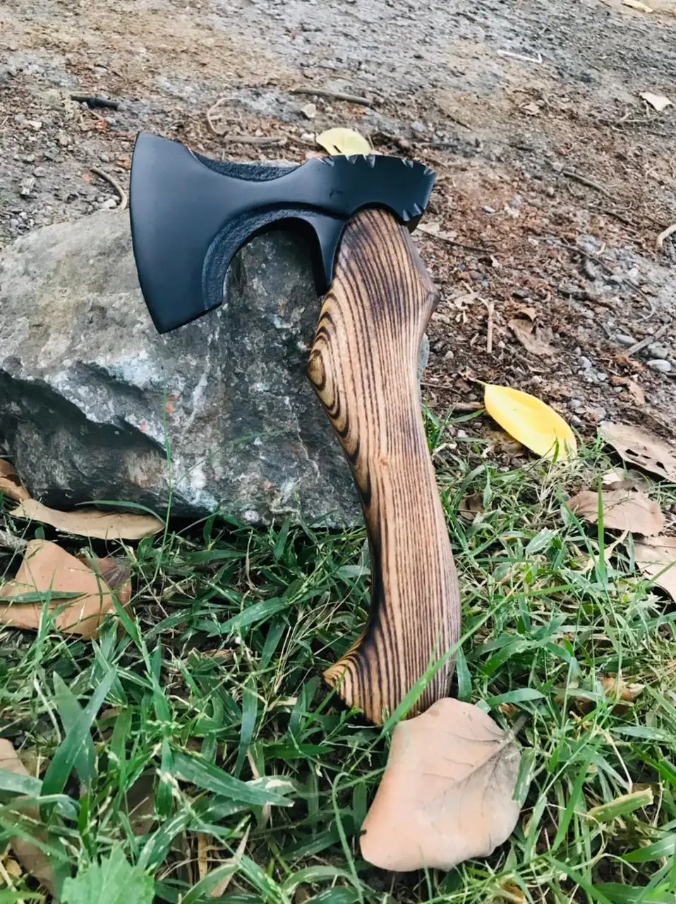 Custom Handmade Steel Tomahawk Axe, viking axe wood handle with leather sheath