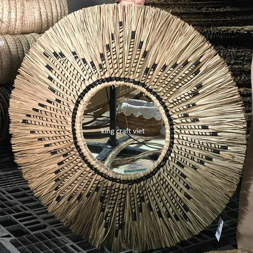 Wholesale Vintage Handwoven Natural Seagrass Mirror Vietnam Round Rattan Wall Mirror Home Decoration Art Wall Hangings Mirrors
