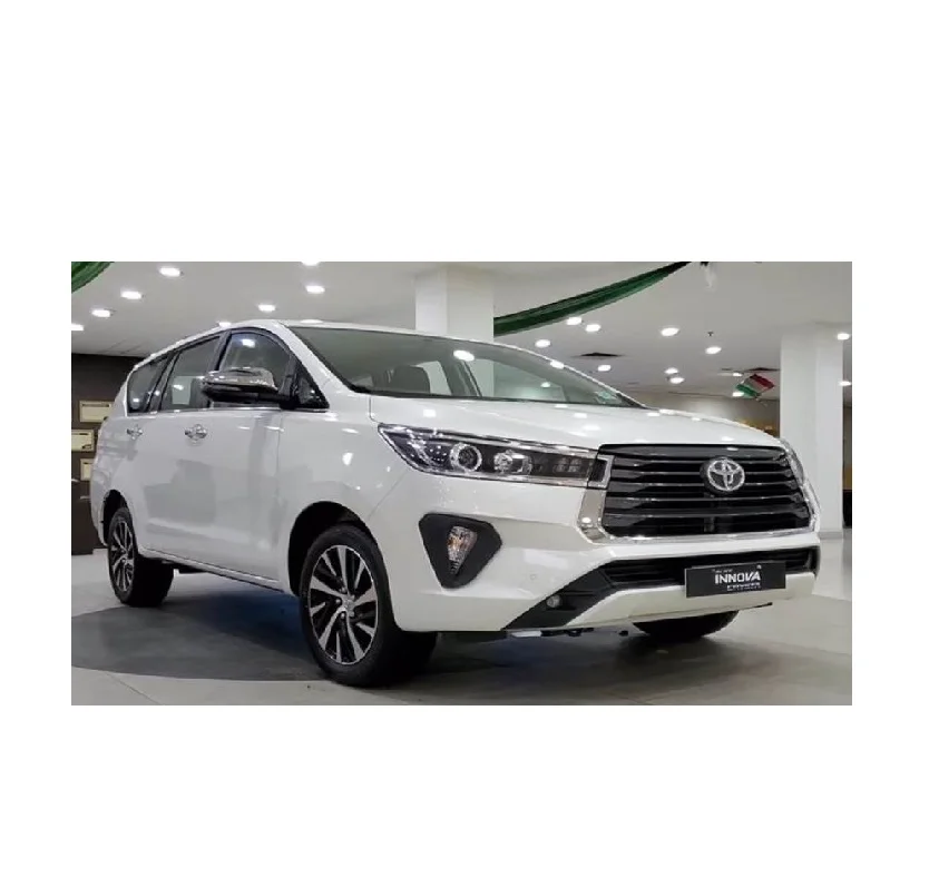 Купить Подержанный Toyota Innova Crysta в хорошем состоянии просторный и удобный семейный автомобиль Надежная производительность по лучшей цене