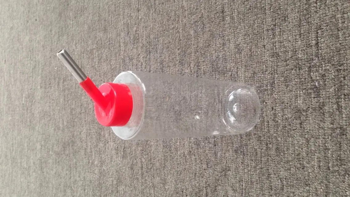 Пластиковая поилка для птицы 600 мл