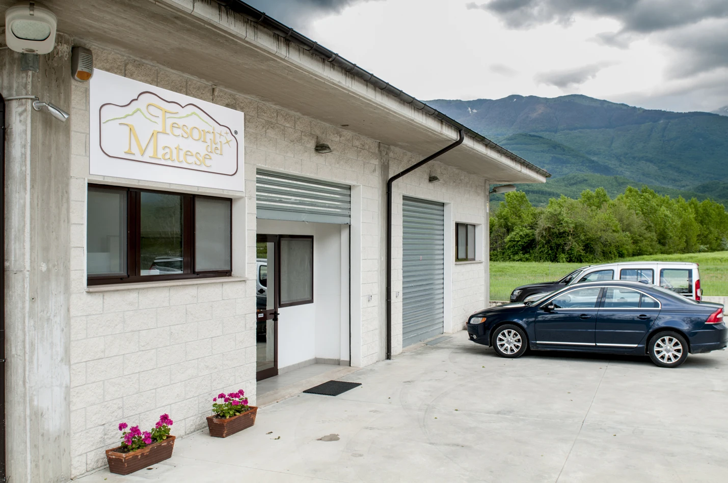 High Quality Italian Handmade Giardiniera Spread 180g  Glass Jar Packaging for Wholesale Perfect for your Appetizers