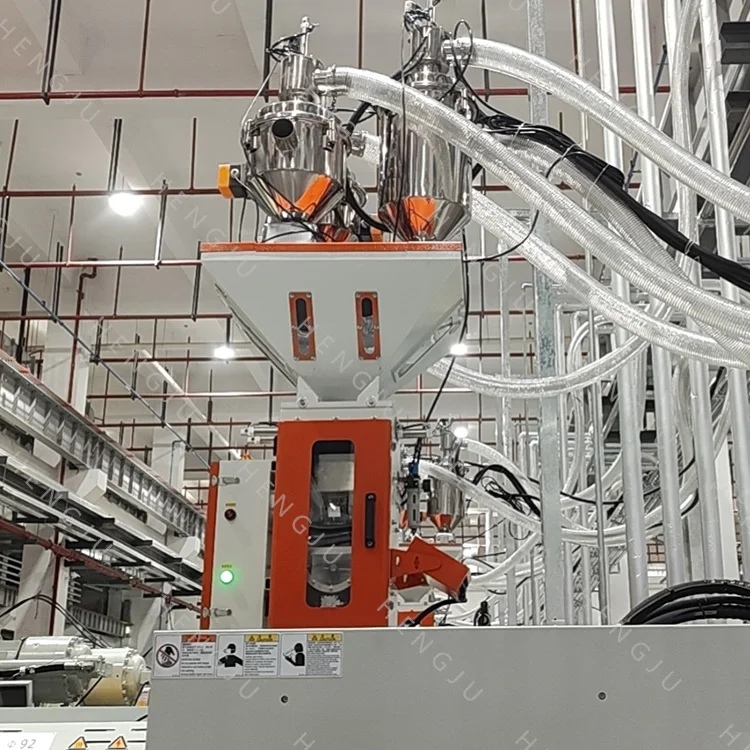 Пластиковые гранулы, гравиметрический смеситель, гравиметрический блендер, машина для литья под давлением, пластиковый бункер, смеситель