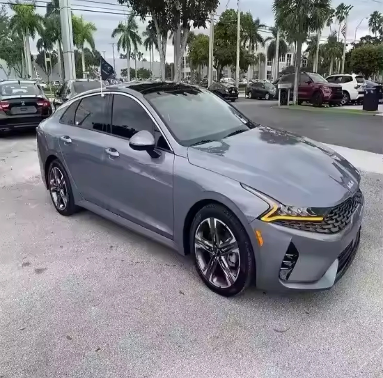 KIA K5 EX HYBRID CLASSICALLY BRAND NEW CAR READY TO SHIP