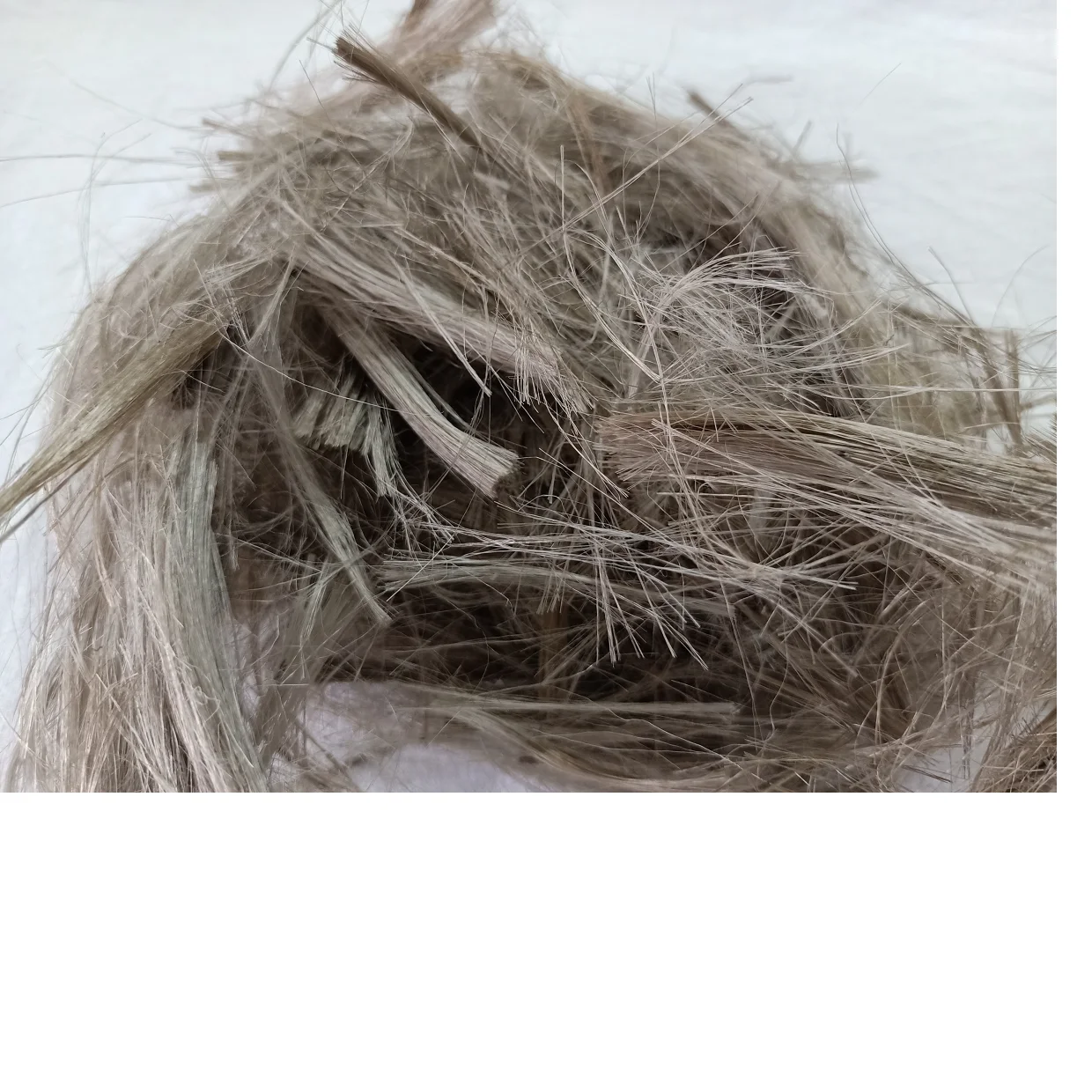 Натуральное волокно морского сорняка размером 5 мм, полученное из натурального морского сорняка, идеально подходит для текстильных мельниц и спиннеров