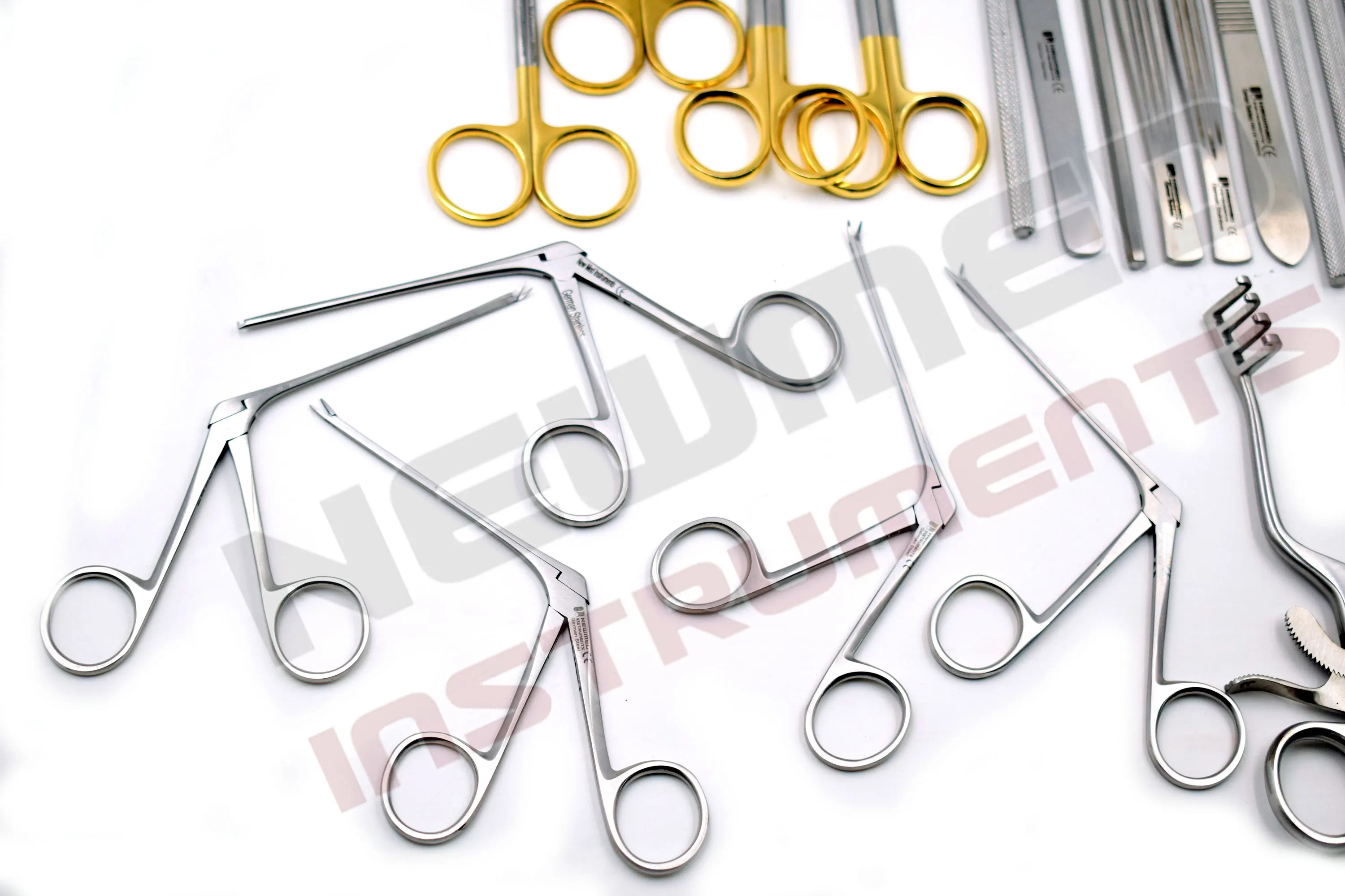 Набор инструментов для хирургии ушей