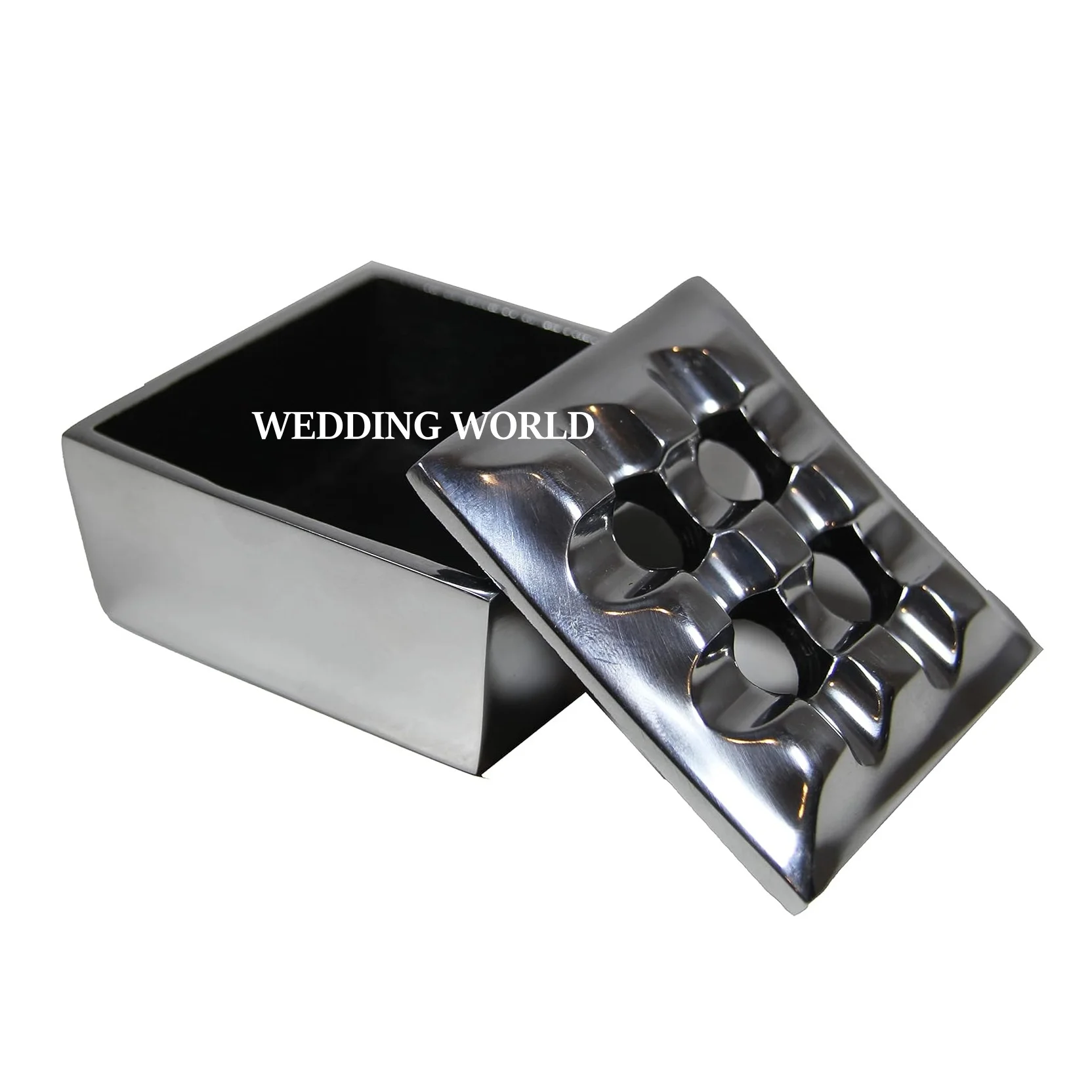Nickle Plated Four Grid Ashtray Premium Quality Handmade Ashtray Classic Stylish Wholesale Fancy Metal Ashtray