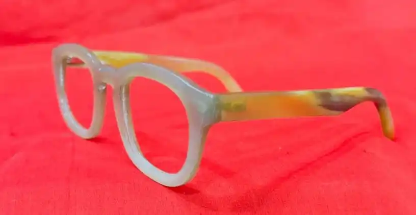 Natural Buffalo Horn Spectacle From for Opticians & Manufacturers in Round Shape Light Brown Colour