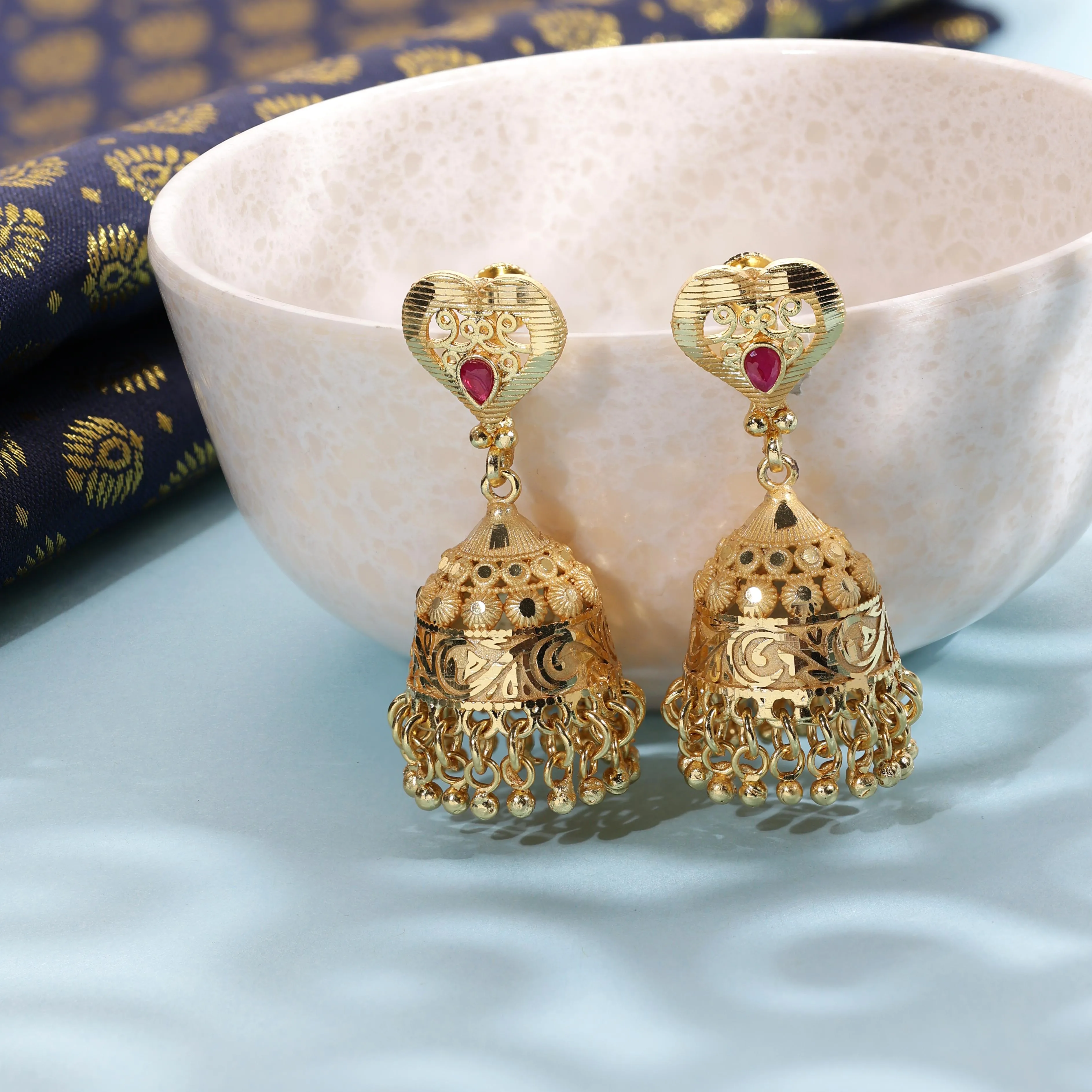Gold Jhumka with Drops, Gold Plated Traditional Jewelry, Ethnic Earrings for Women, Copper & brass, chapado en oro oro laminado