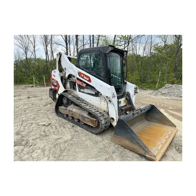 Компактный гусеничный погрузчик Bobcat T770 с 4-тонным дизельным выключателем