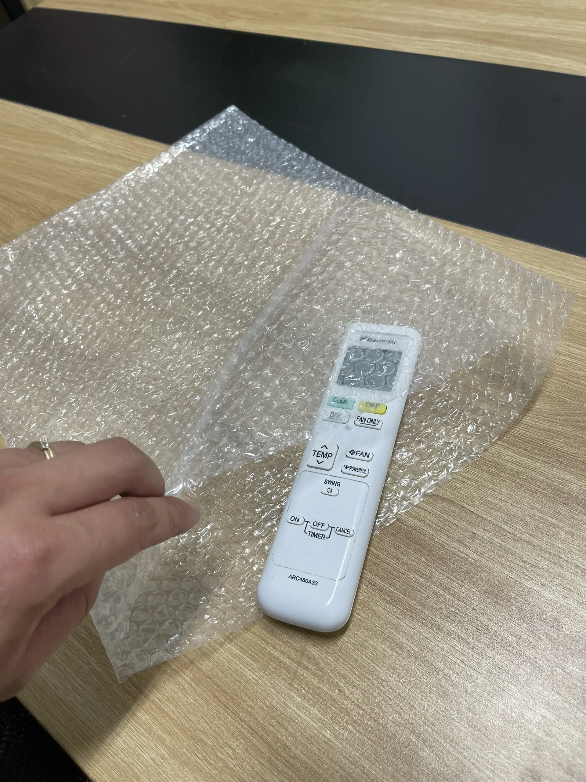 Cheap transparent packaging bubble rolls protective bubble sheet plastic roll made in Vietnam