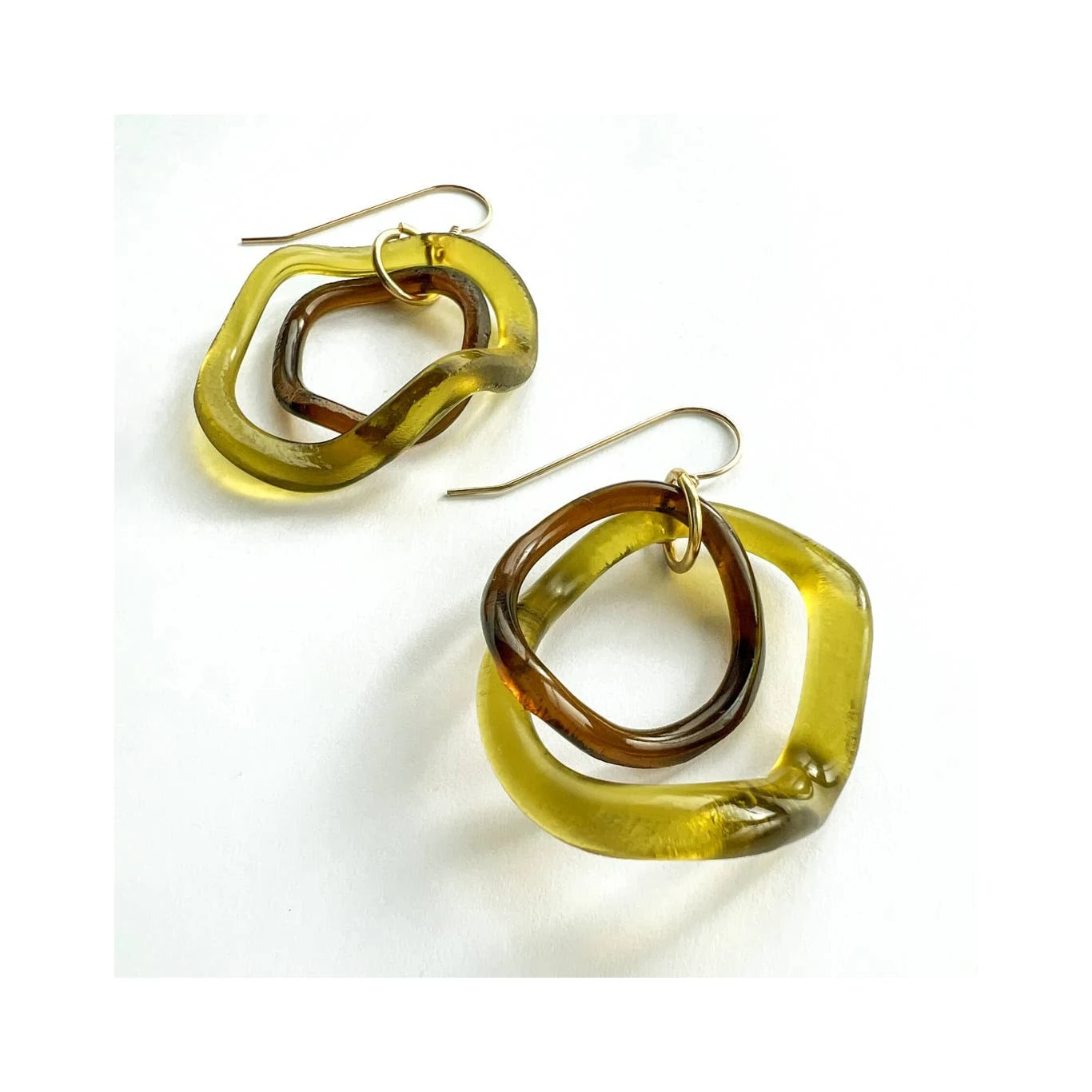 Солнцезащитные очки из переработанного пластика с поляризацией