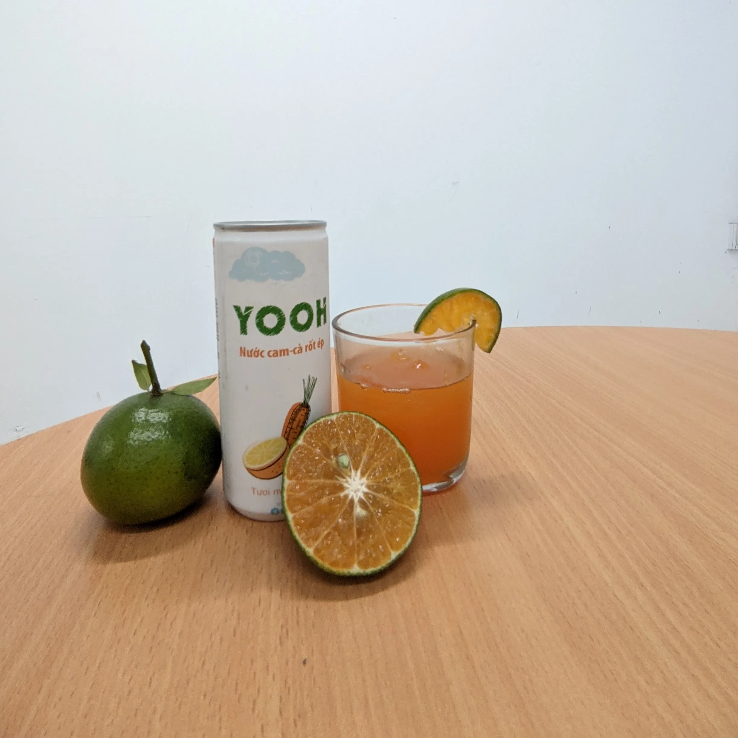 Aloe vera drink canned 330ml with pulp pandan leaves flavor great taste for wholesale