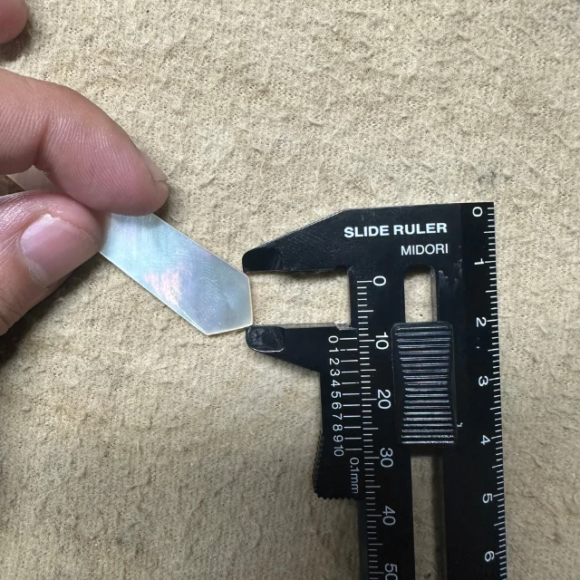 Ложки с перламутровой икрой