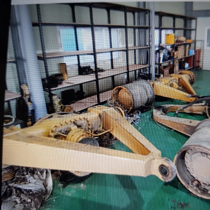 1789223. Кошка 740 рамки S -.ca t используемые части. Cat самосвал .. Разборные детали. Задние