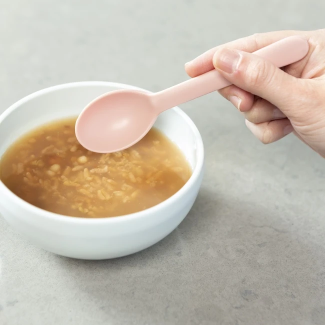 Высокое качество BPA Free Amori 2 ложки 4 набор для матерей чтобы кормить детскую кашу мягкой с детскими зубами и