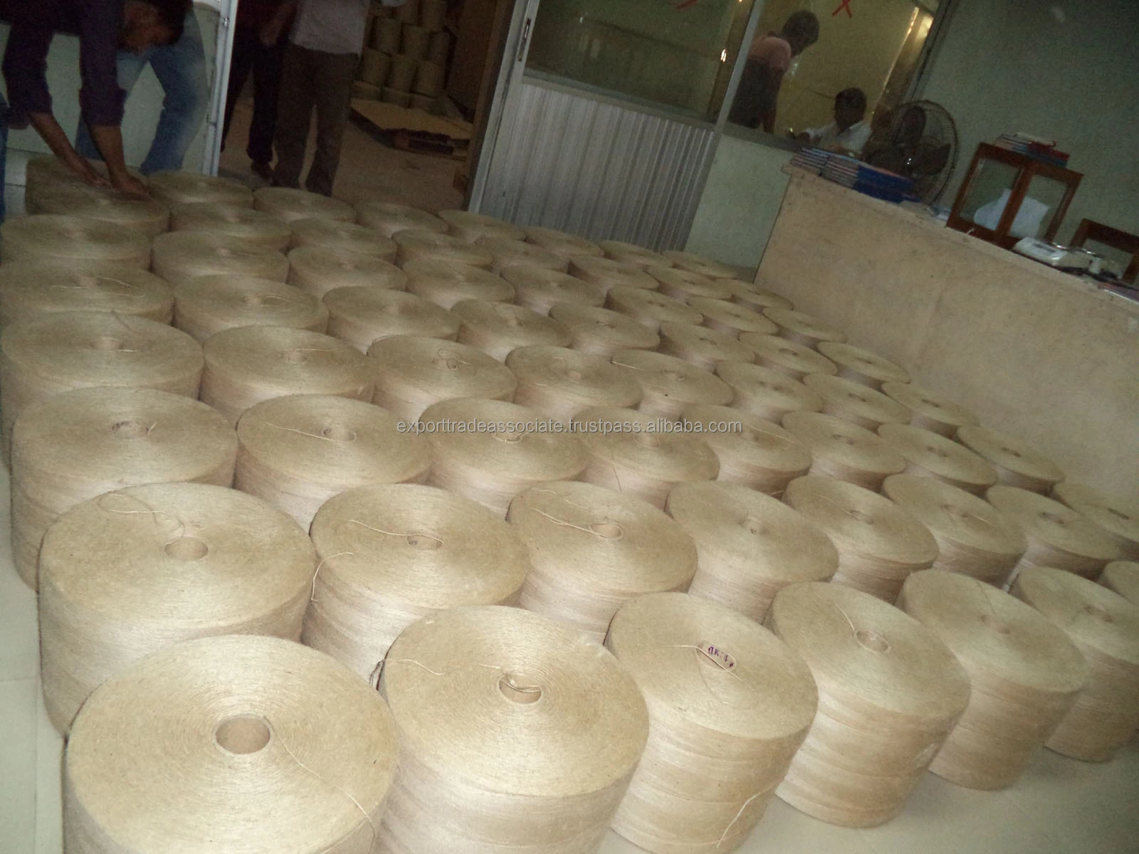 8lbs 1 ply CRT quality jute yarn 100% jute export trade associate made in Bangladesh eta