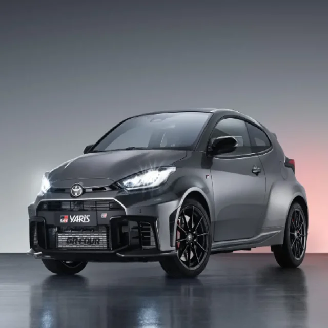Продажа подержанных автомобилей Toyottaa Y-aris автоматическая модель подержанные автомобили продажа