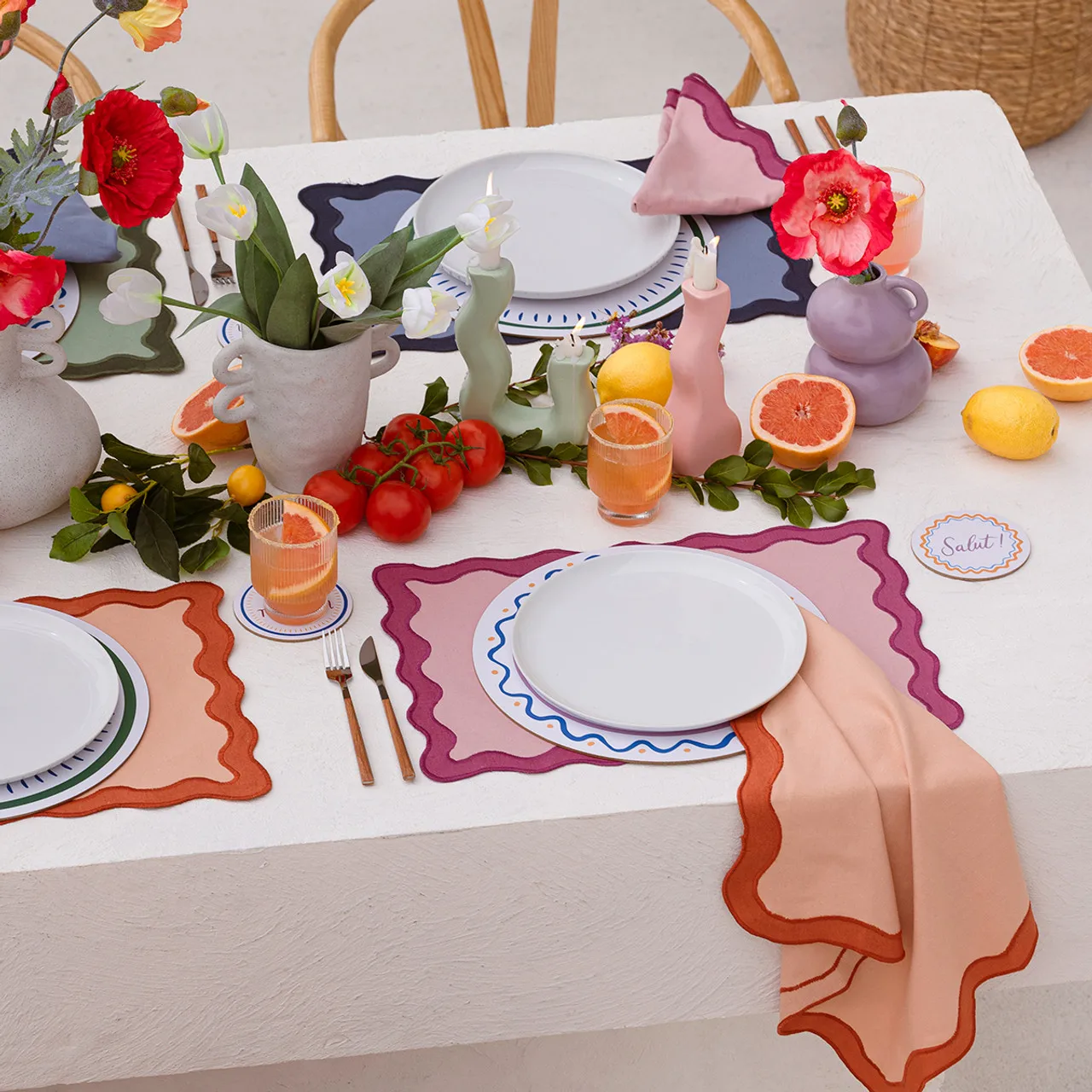 Embroidered  scalloped placemat cotton linen napkins scallop edge  Placemat & napkin scalloped edge finish