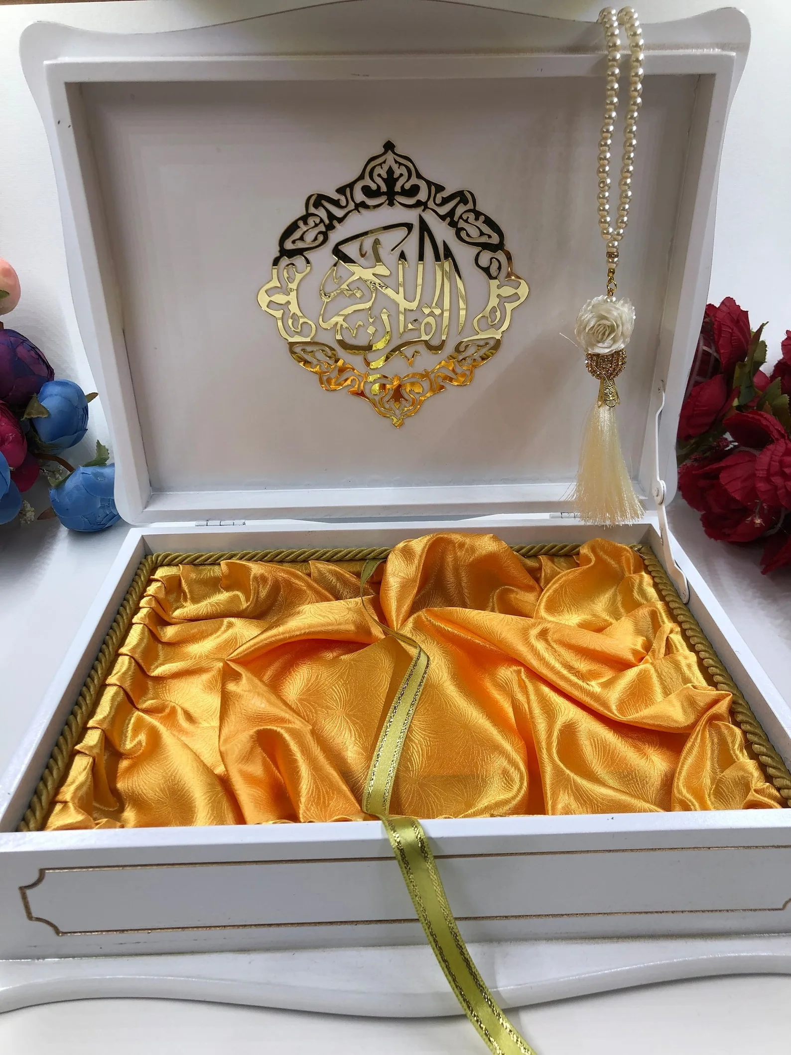 Latest Design Wedding Gift Holy Quran Customized Fancy Design Holy Quran for sale made in Pakistan
