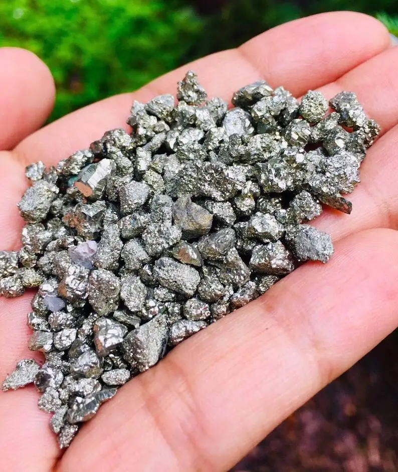 Wholesale PYRITE Natural Healing Rock Rough Crushed Bulk Crystal Chips Stone Gravel Crystal For Home Decoration