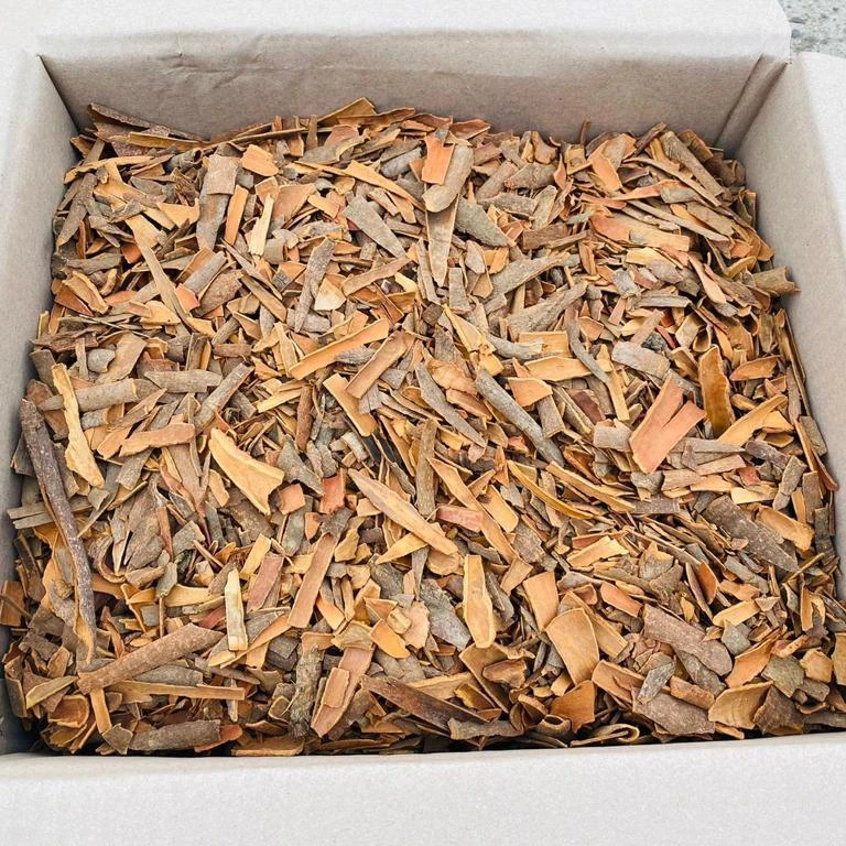 Cheap bulk for Hot spicy Broken Cassia Cinnamon length 2cm up with or without external bark