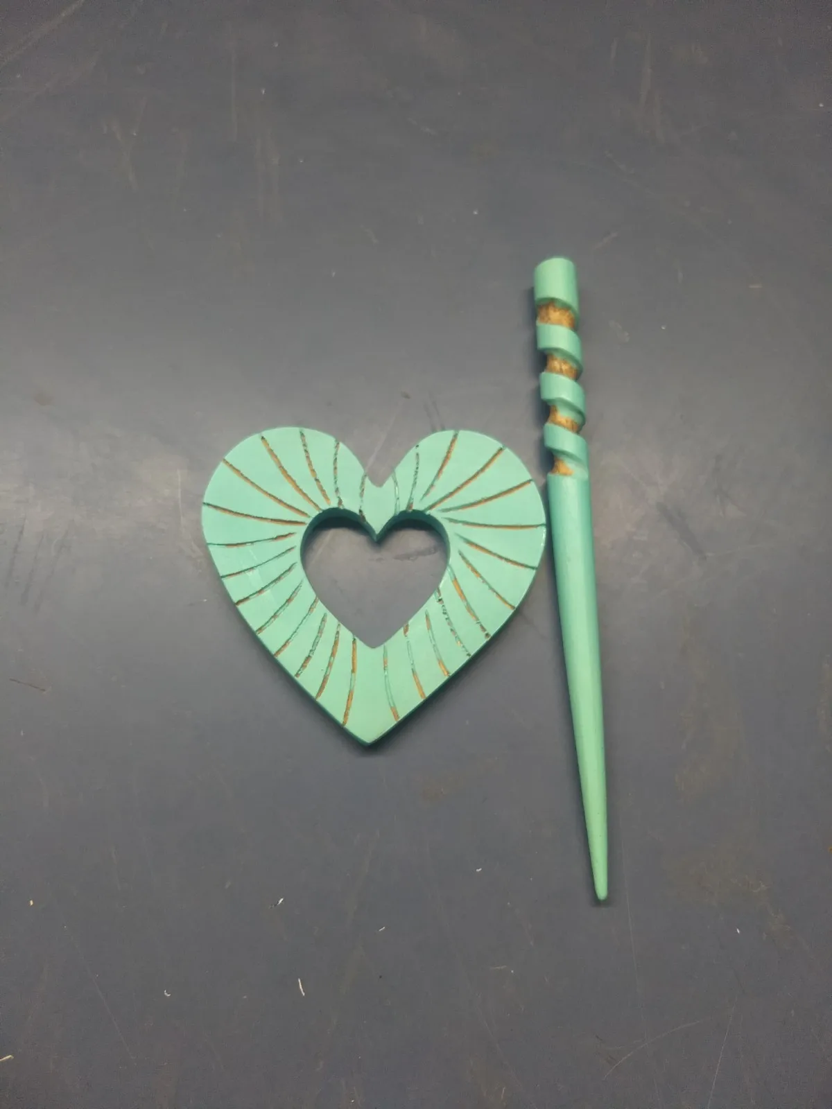 Handmade colorful shawl pins in assorted Size Wooden Shawl Pin for scarf closure Knitting Accessories at Wholesale Prices