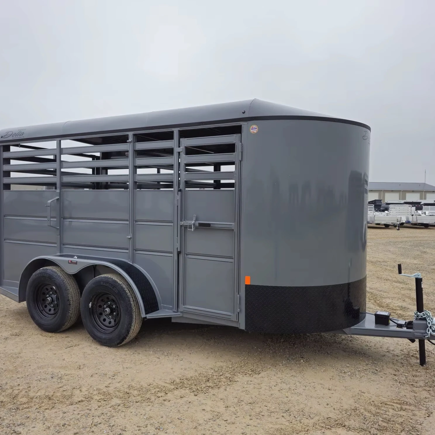 Полуприцеп-скотовоз 14 футов стальной и алюминиевый с осью из нержавеющей стали шинами 12R22.5 одобренный D.O.T. Сертифицировано для продажи