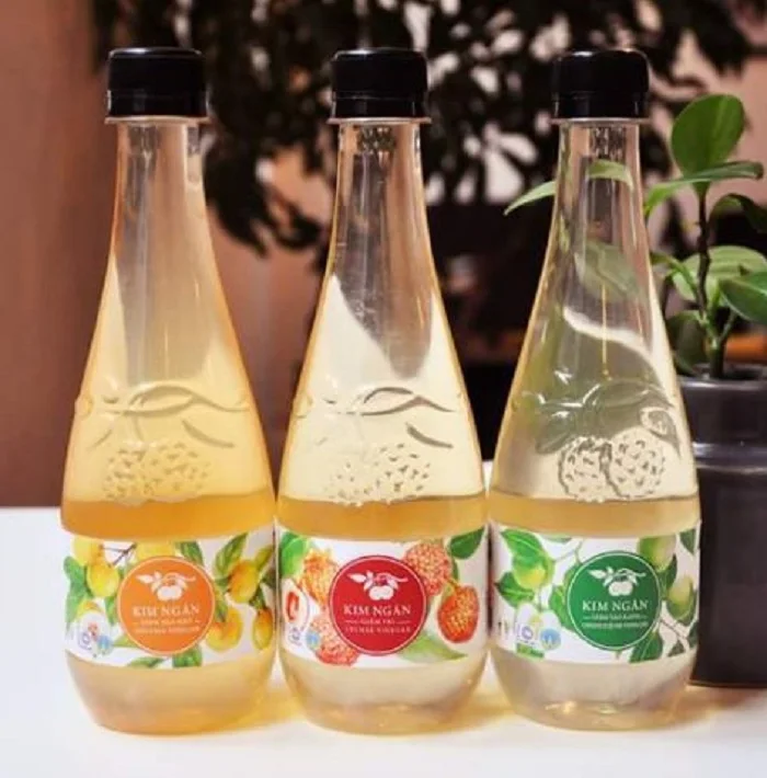 Made in Vietnam Competitive price 100% naturally fermented DOCYNIA  FRUIT VINEGAR 450ml